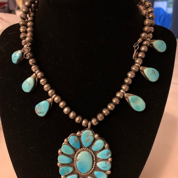 Navajo Native American necklace - not signed but guaranteed SS and turquoise. - Picture 5 of 7